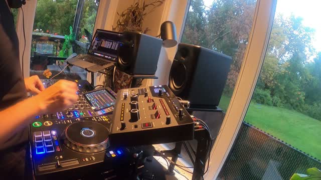Breakdown — DJ Diego live