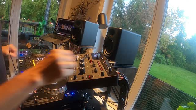 Opening — DJ Diego live on the XDJ-AZ
